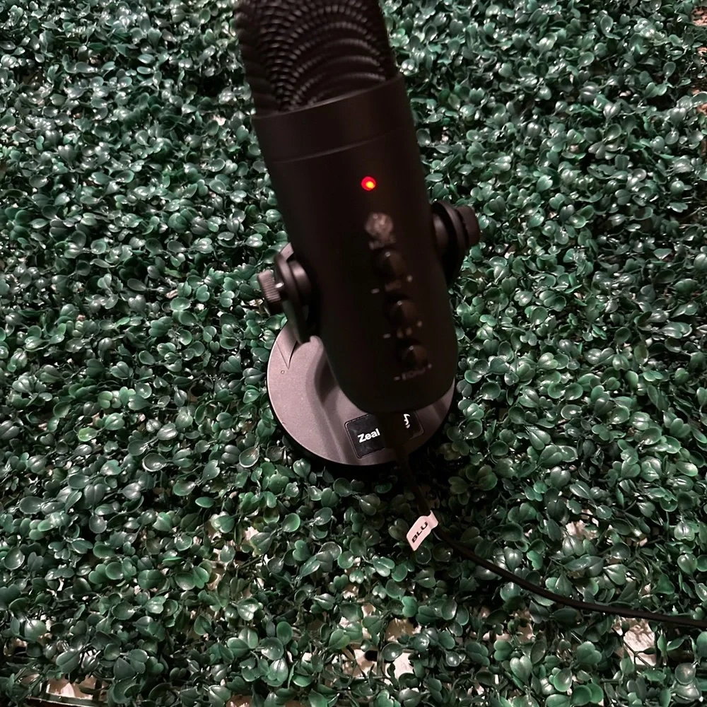 Professional Studio microphone, for Gaming, Streaming, etc